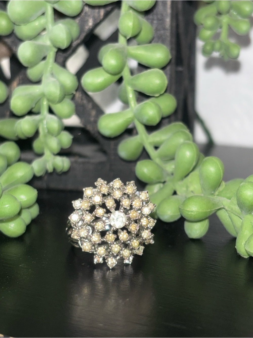 Vintage 18K White Gold Plated Crystal Floral Cluster Cocktail Ring - Picture 3 of 8